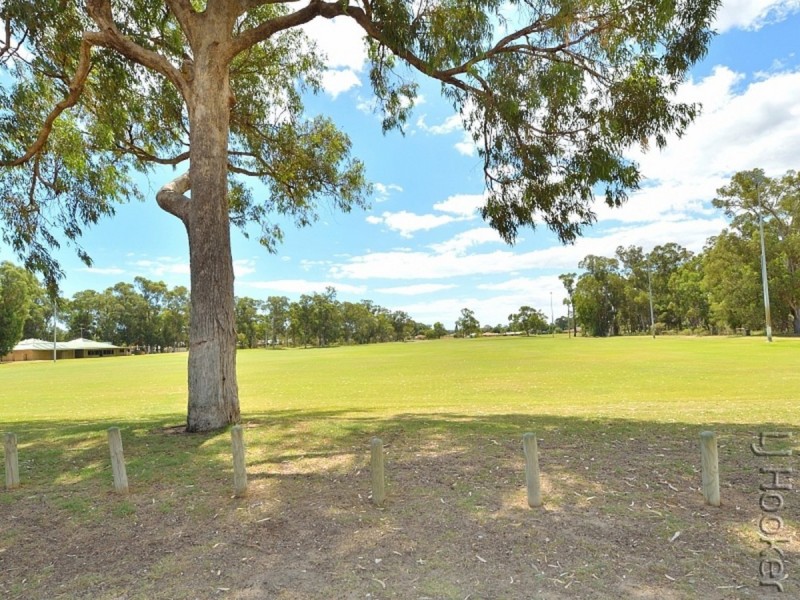 61 Murdoch Drive, Greenfields WA 6210