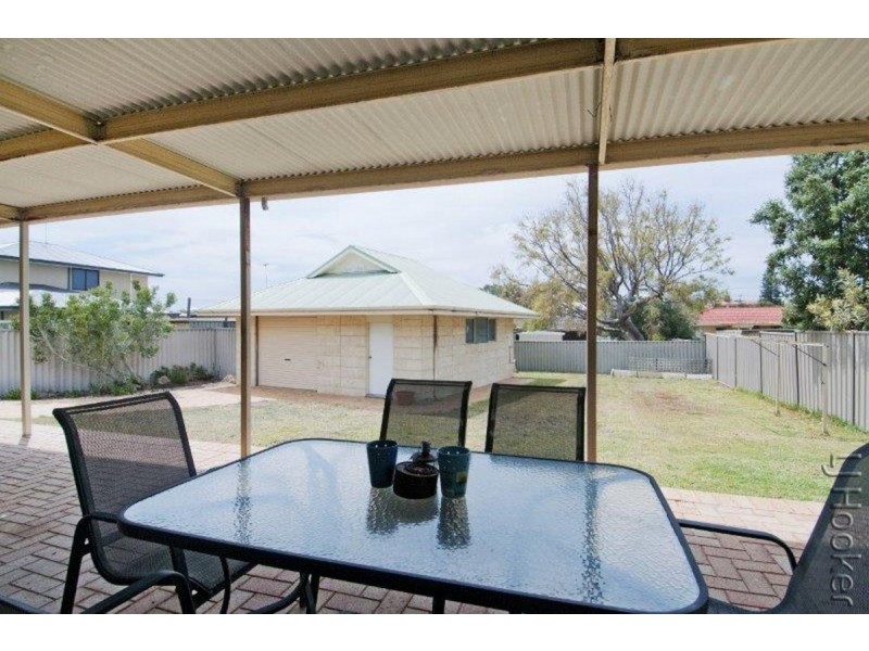 35 Orestes Street, San Remo WA 6210