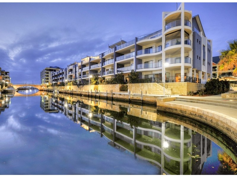 2/3 The Palladio, Mandurah WA 6210