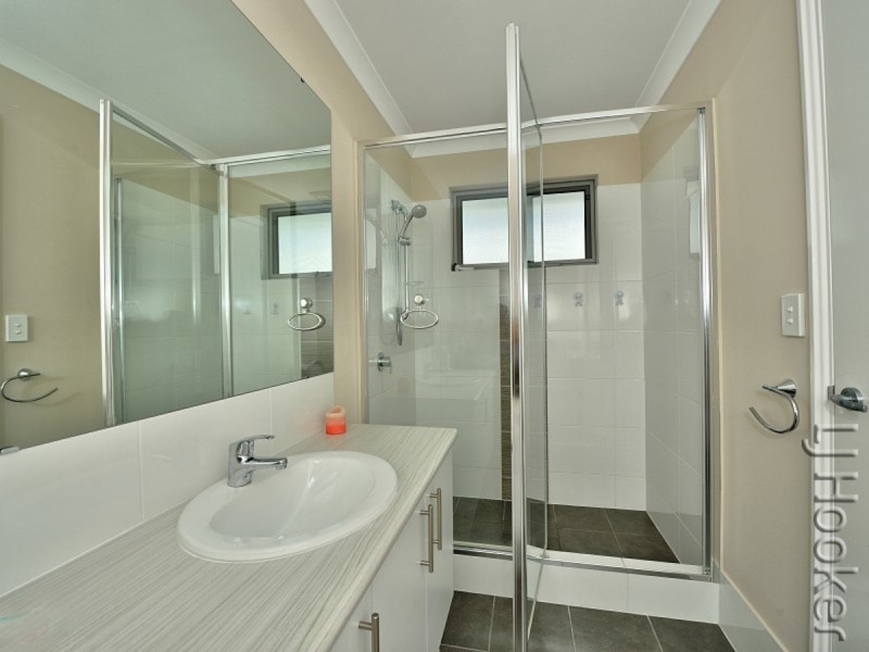 10 Stirling Grove, Mandurah WA 6210