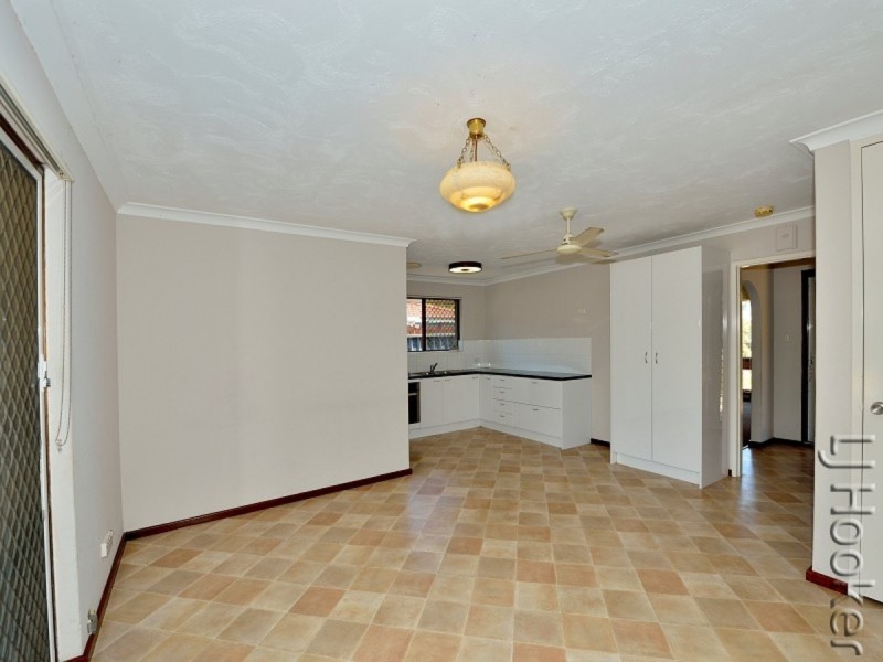 25 Hennessy Place, Mandurah WA 6210