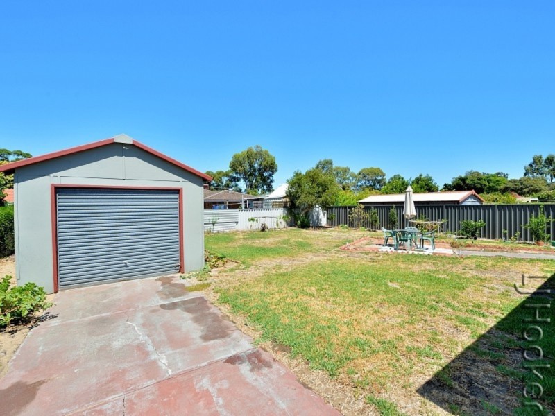 25 Hennessy Place, Mandurah WA 6210