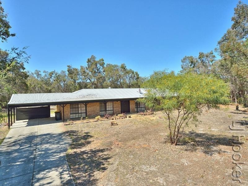 24 Davis Road, Barragup WA 6209