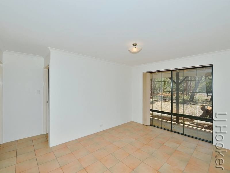 24 Davis Road, Barragup WA 6209