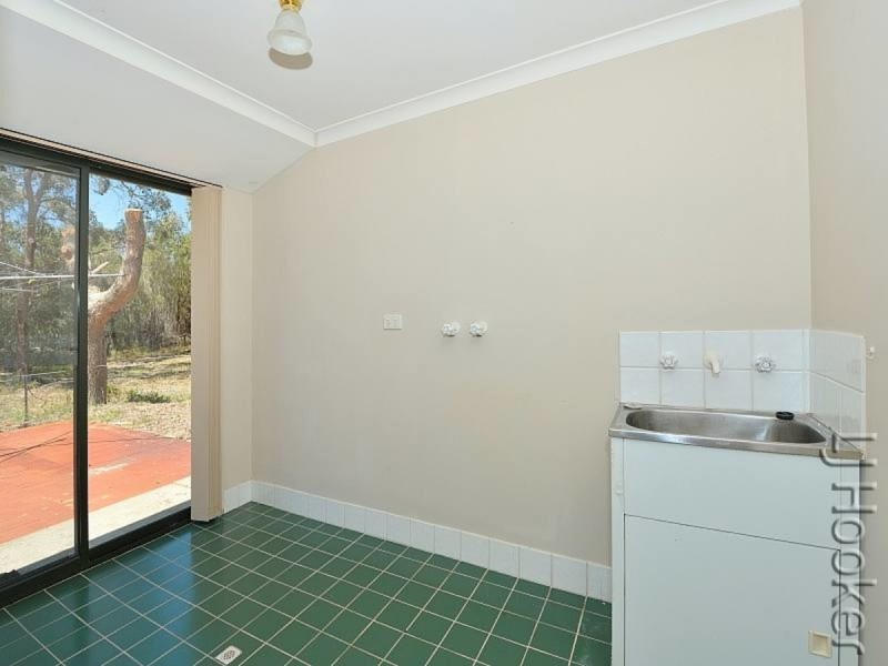 24 Davis Road, Barragup WA 6209