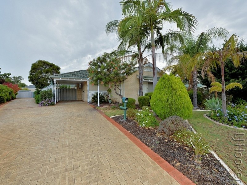 1/5 Reynolds Avenue, Greenfields WA 6210