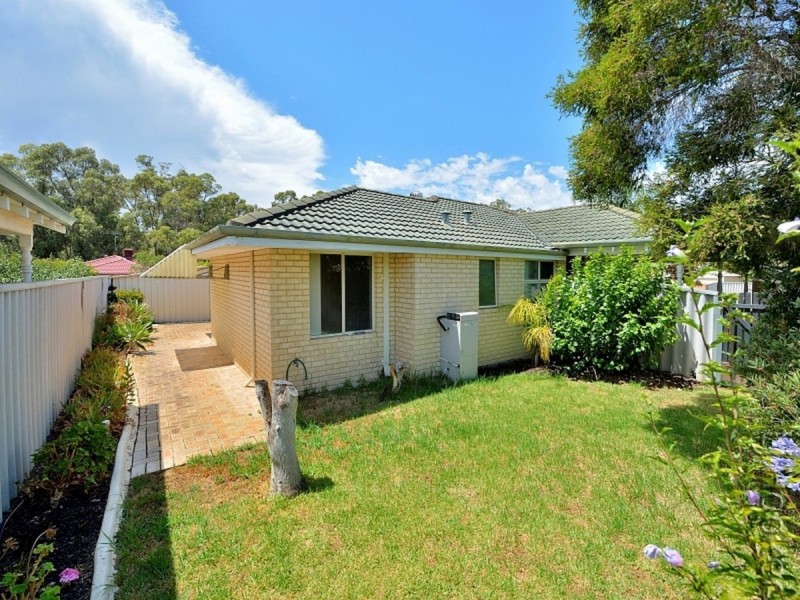 1/5 Reynolds Avenue, Greenfields WA 6210