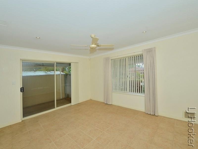 1/5 Reynolds Avenue, Greenfields WA 6210