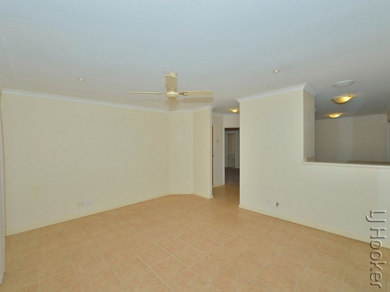 1/5 Reynolds Avenue, Greenfields WA 6210