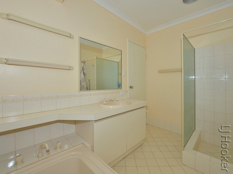 1/5 Reynolds Avenue, Greenfields WA 6210