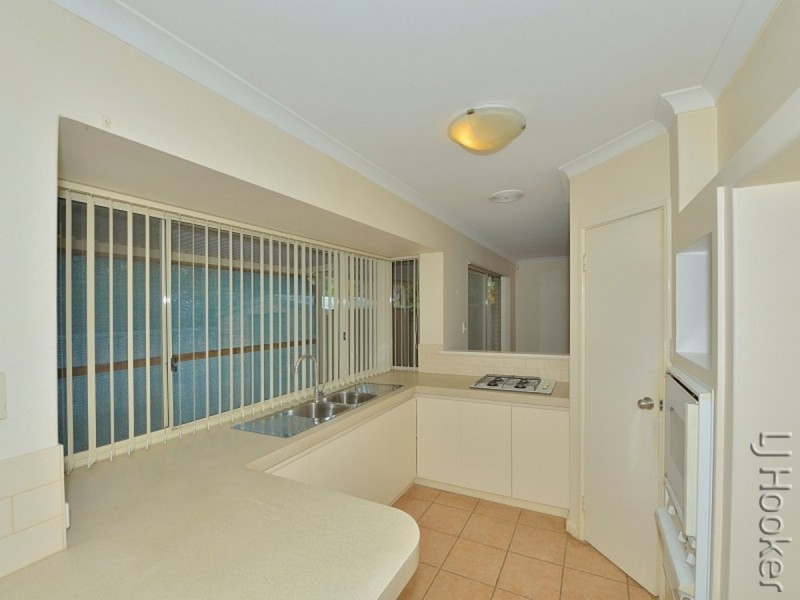 1/5 Reynolds Avenue, Greenfields WA 6210