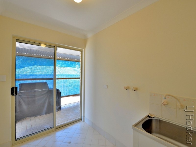 1/5 Reynolds Avenue, Greenfields WA 6210