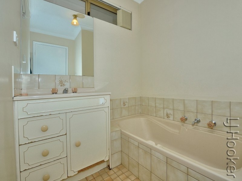 2/16 Kedron Place, Greenfields WA 6210