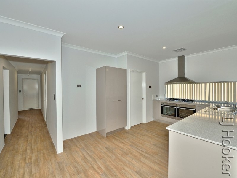 13 Crimson Road, Karnup WA 6176