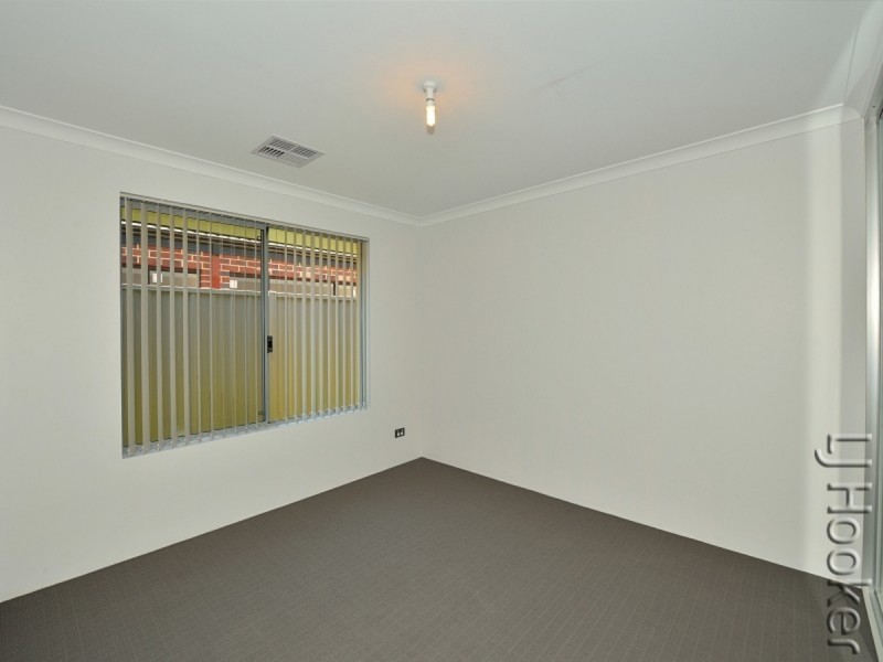 13 Crimson Road, Karnup WA 6176