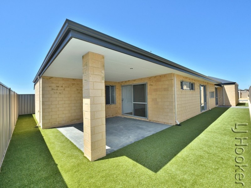 13 Crimson Road, Karnup WA 6176