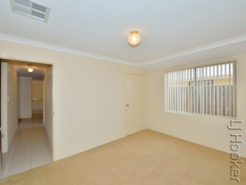 41 Waratah Circle, Halls Head WA 6210