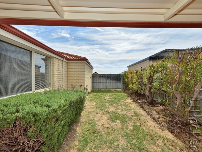 41 Waratah Circle, Halls Head WA 6210
