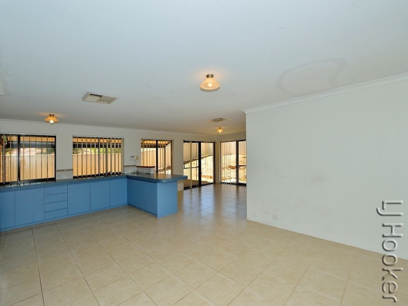 22 Tamarisk Drive, Halls Head WA 6210