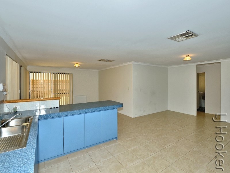 22 Tamarisk Drive, Halls Head WA 6210