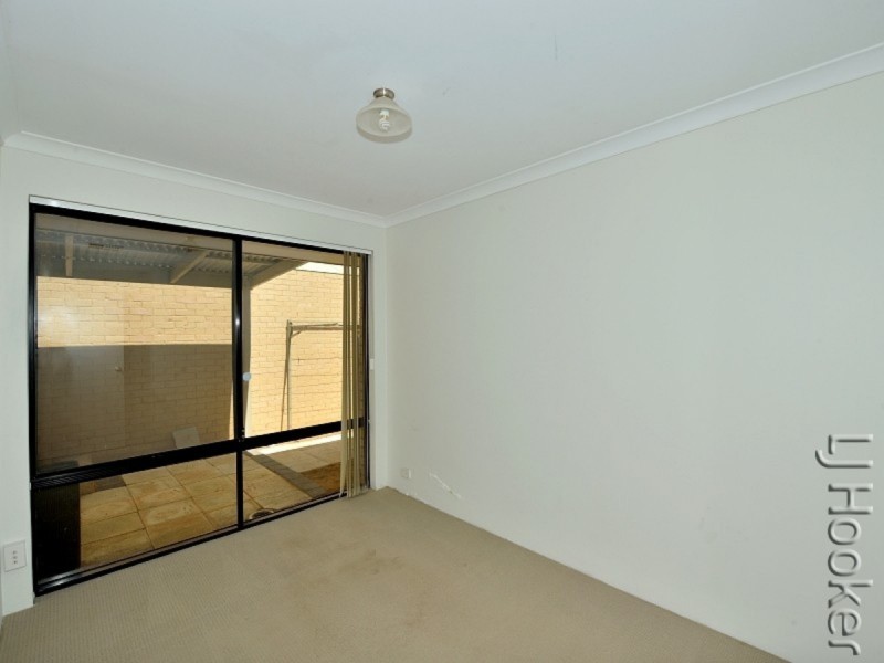 22 Tamarisk Drive, Halls Head WA 6210