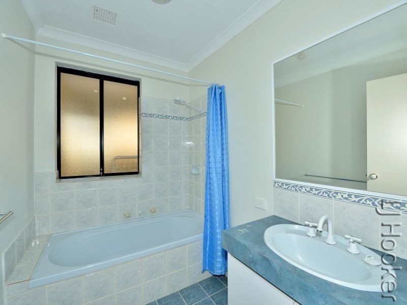 22 Tamarisk Drive, Halls Head WA 6210