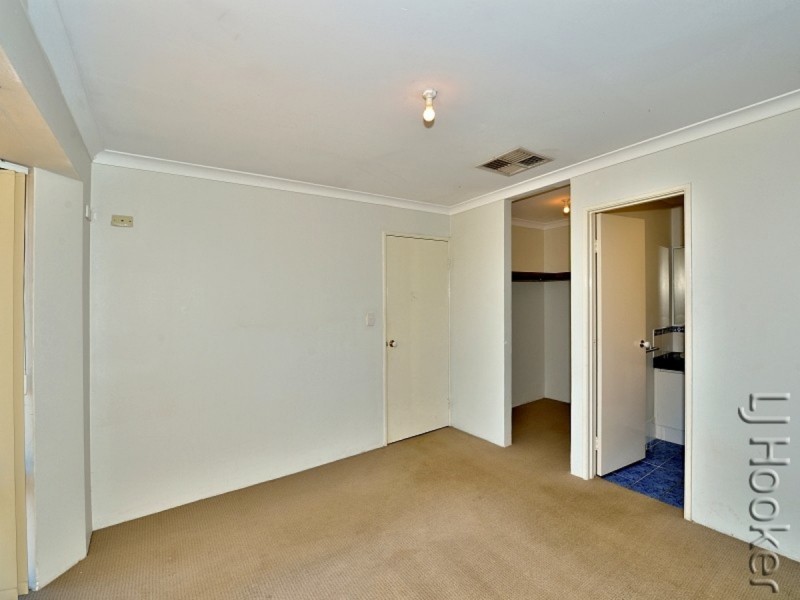 22 Tamarisk Drive, Halls Head WA 6210