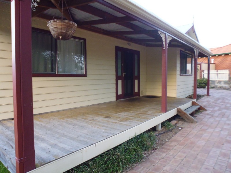 16 Oversby Street, Halls Head WA 6210