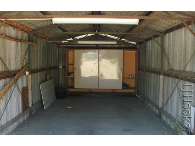 16 Oversby Street, Halls Head WA 6210