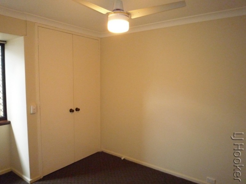54 Peelwood Parade, Halls Head WA 6210