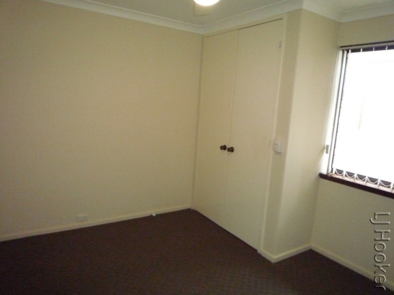 54 Peelwood Parade, Halls Head WA 6210