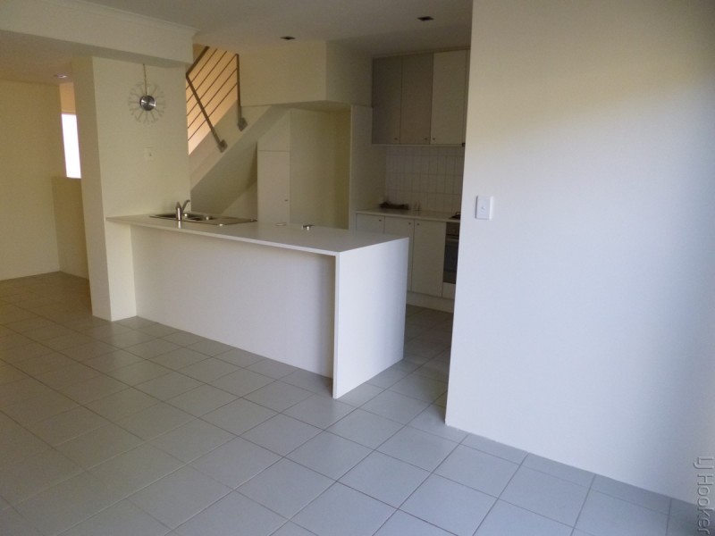 40/1 Mariners Cove Drive, Dudley Park WA 6210