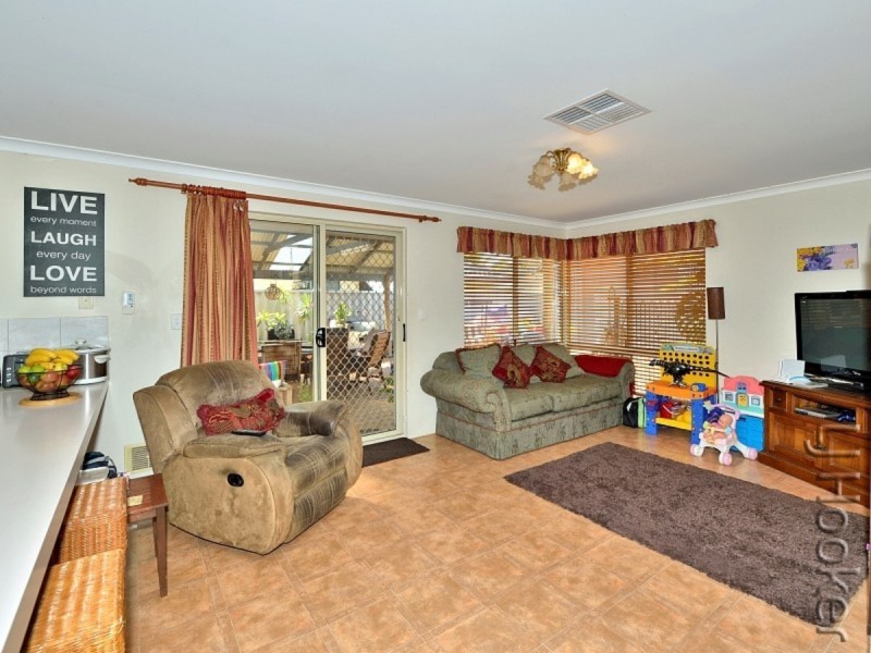 15 Rousham Crescent, Erskine WA 6210