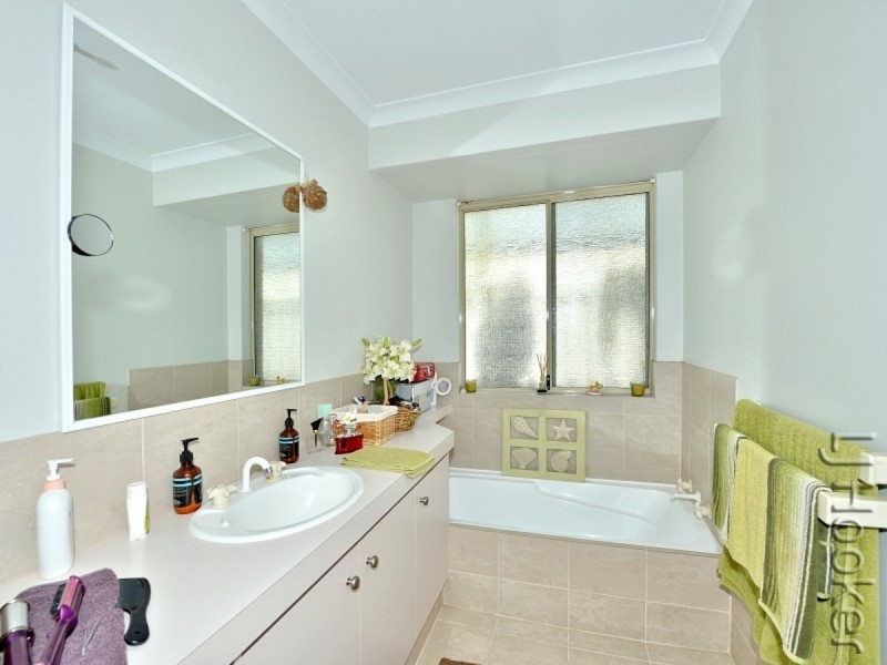 15 Rousham Crescent, Erskine WA 6210