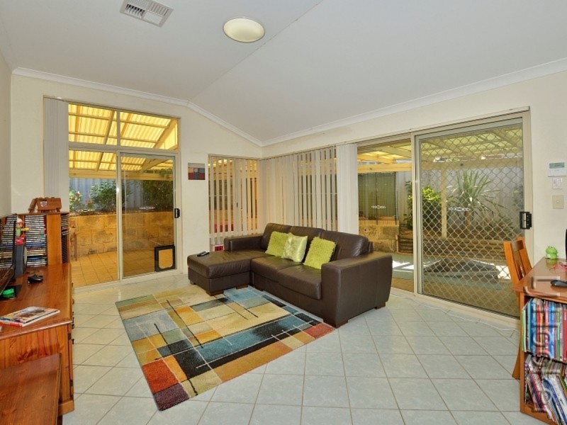 4 Waterston Place, Erskine WA 6210