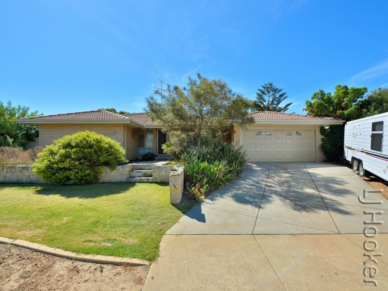 18 Magnolia Rise, Halls Head WA 6210