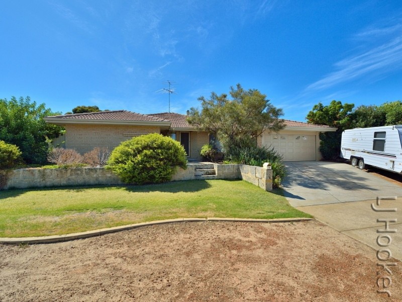 18 Magnolia Rise, Halls Head WA 6210