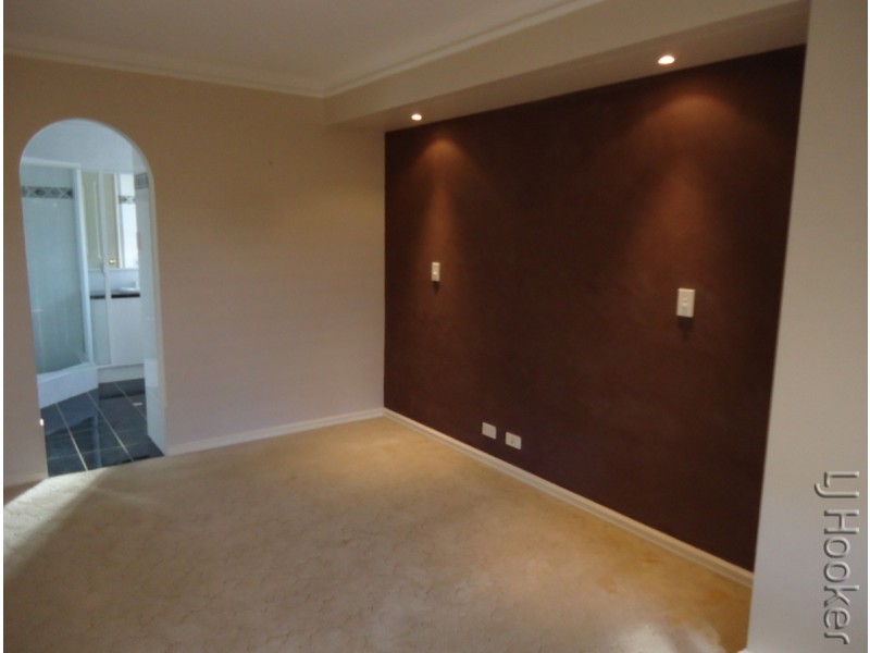 24 Montego Way, Halls Head WA 6210