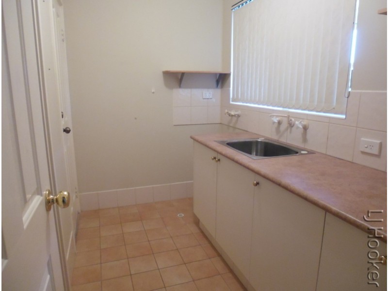 24 Montego Way, Halls Head WA 6210