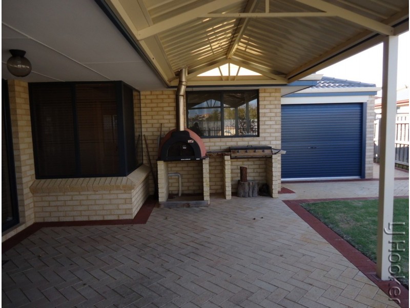 24 Montego Way, Halls Head WA 6210