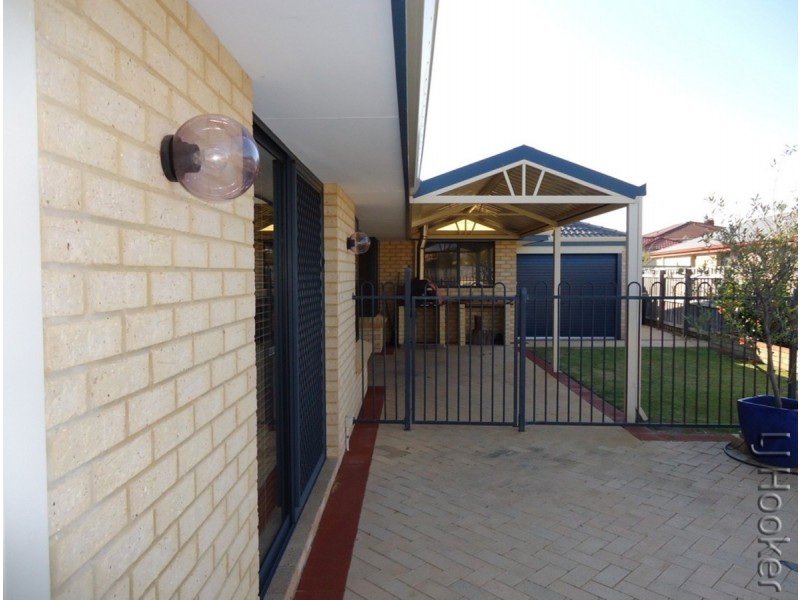 24 Montego Way, Halls Head WA 6210