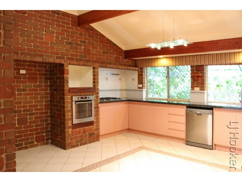 32 Victoria Circle, Greenfields WA 6210