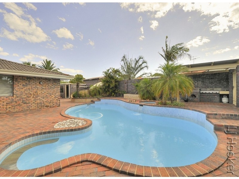 66 Mclarty Road, Halls Head WA 6210