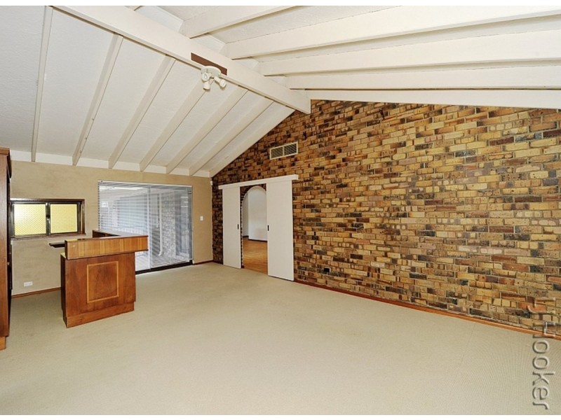 66 Mclarty Road, Halls Head WA 6210