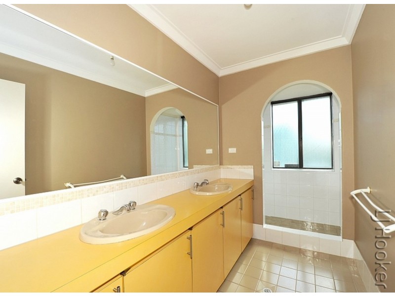 66 Mclarty Road, Halls Head WA 6210