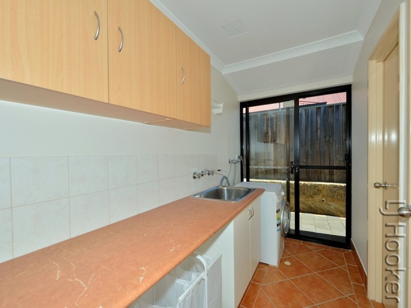 4 Waxflower Vista, Halls Head WA 6210