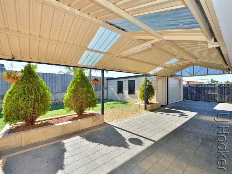 4 Waxflower Vista, Halls Head WA 6210