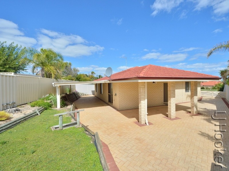 1/6 Dory Close, Halls Head WA 6210