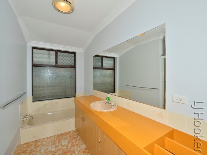 6 Breaker Close, Silver Sands WA 6210