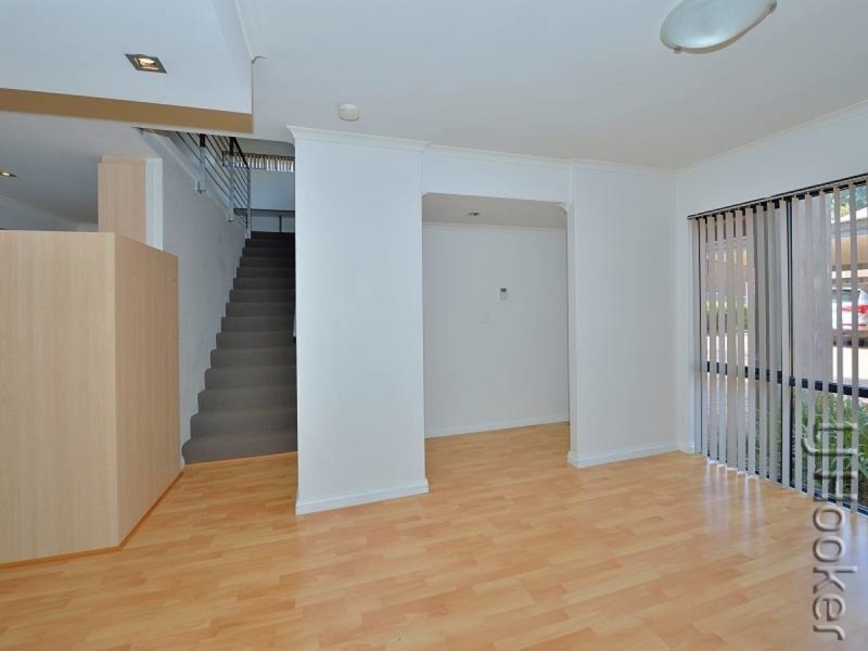 32/1 Mariners Cove Drive, Dudley Park WA 6210